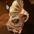 RoboTime 3D-Bausatz Diva hölzerne Spieluhr mit Grammophon