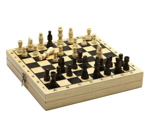 Jeujura Holzschach und -dame in der Schachtel