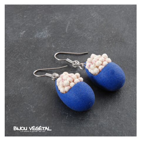 Live Jewellery - Tränenohrringe blau mit permanenten weißen Blumen